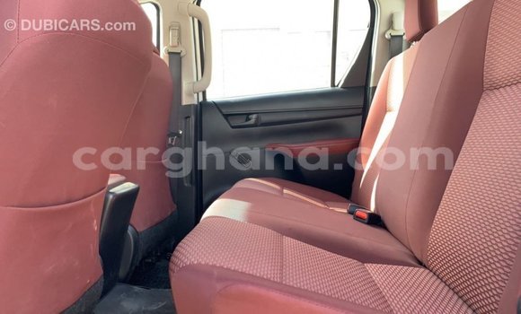 Buy Import Toyota Hilux White Car in Import - Dubai in Ashanti Buy Import Toyota Hilux White Car in Import - Dubai in Ashanti