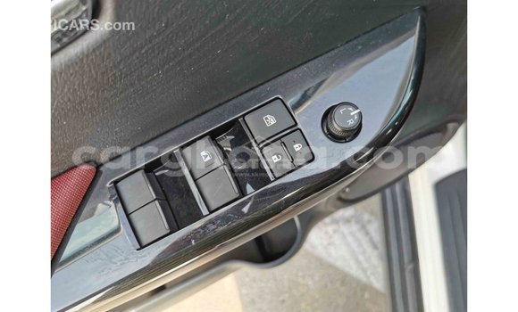 Ra Imported Toyota Hilux funfun Ọkọ̀ in Import - Dubai ni Ashanti Ra Imported Toyota Hilux funfun Ọkọ̀ in Import - Dubai ni Ashanti