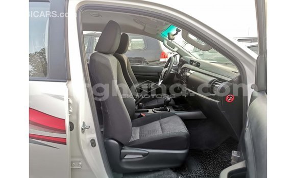 Buy Import Toyota Hilux White Car in Import - Dubai in Ashanti Buy Import Toyota Hilux White Car in Import - Dubai in Ashanti