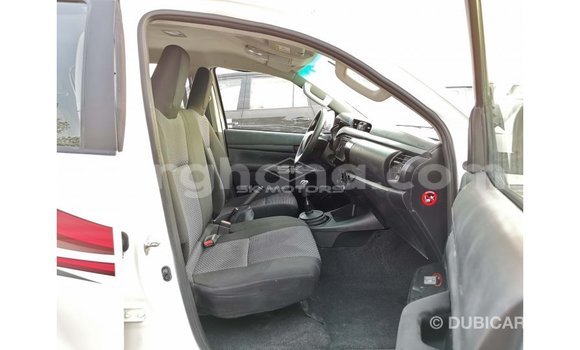 Ra Imported Toyota Hilux funfun Ọkọ̀ in Import - Dubai ni Ashanti Ra Imported Toyota Hilux funfun Ọkọ̀ in Import - Dubai ni Ashanti