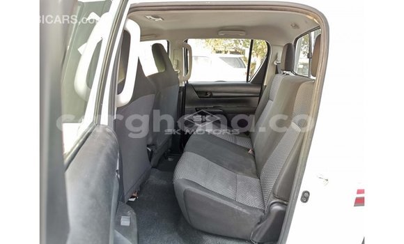 Ra Imported Toyota Hilux funfun Ọkọ̀ in Import - Dubai ni Ashanti Ra Imported Toyota Hilux funfun Ọkọ̀ in Import - Dubai ni Ashanti