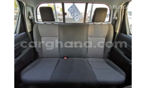 Ra Imported Toyota Hilux funfun Ọkọ̀ in Import - Dubai ni Ashanti Ra Imported Toyota Hilux funfun Ọkọ̀ in Import - Dubai ni Ashanti