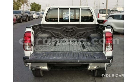 Ra Imported Toyota Hilux funfun Ọkọ̀ in Import - Dubai ni Ashanti Ra Imported Toyota Hilux funfun Ọkọ̀ in Import - Dubai ni Ashanti