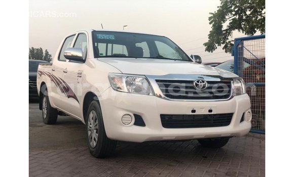Buy Import Toyota Hilux White Car in Import - Dubai in Ashanti Buy Import Toyota Hilux White Car in Import - Dubai in Ashanti