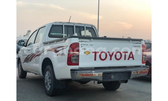Buy Import Toyota Hilux White Car in Import - Dubai in Ashanti Buy Import Toyota Hilux White Car in Import - Dubai in Ashanti