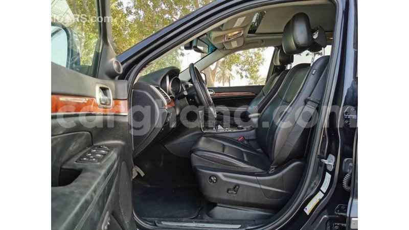 Big with watermark jeep grand cherokee ashanti import dubai 39055