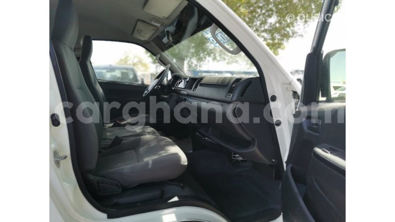 Big with watermark toyota hiace ashanti import dubai 39056