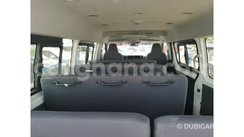 Big with watermark toyota hiace ashanti import dubai 39056