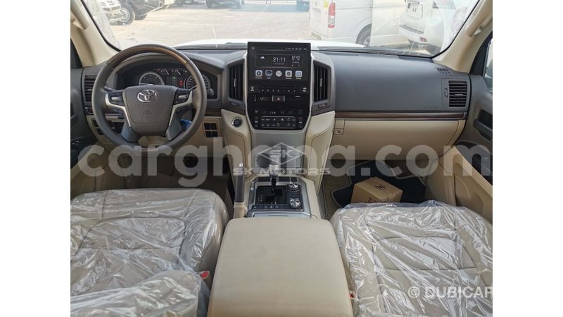 Big with watermark toyota land cruiser ashanti import dubai 39059