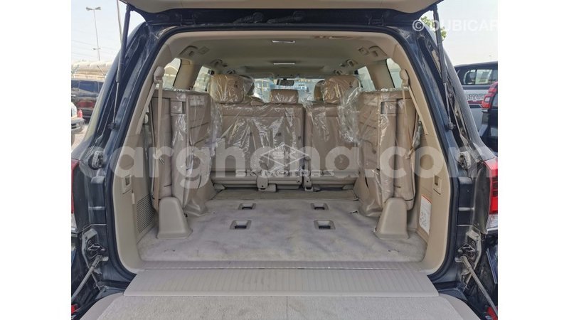 Big with watermark toyota land cruiser ashanti import dubai 39059