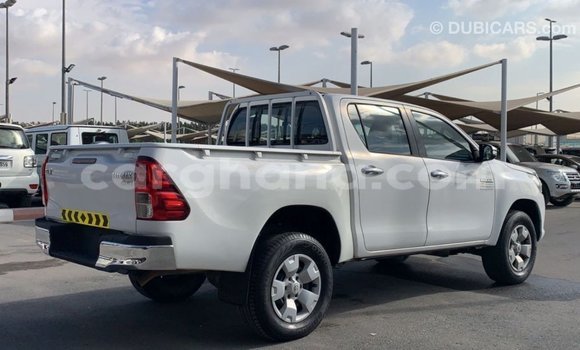 Ra Imported Toyota Hilux funfun Ọkọ̀ in Import - Dubai ni Ashanti Ra Imported Toyota Hilux funfun Ọkọ̀ in Import - Dubai ni Ashanti