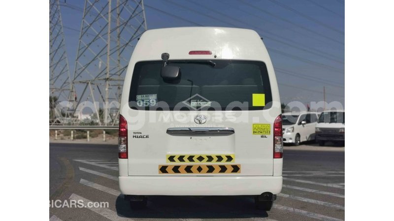 Big with watermark toyota hiace ashanti import dubai 39067