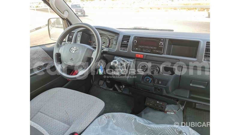 Big with watermark toyota hiace ashanti import dubai 39067