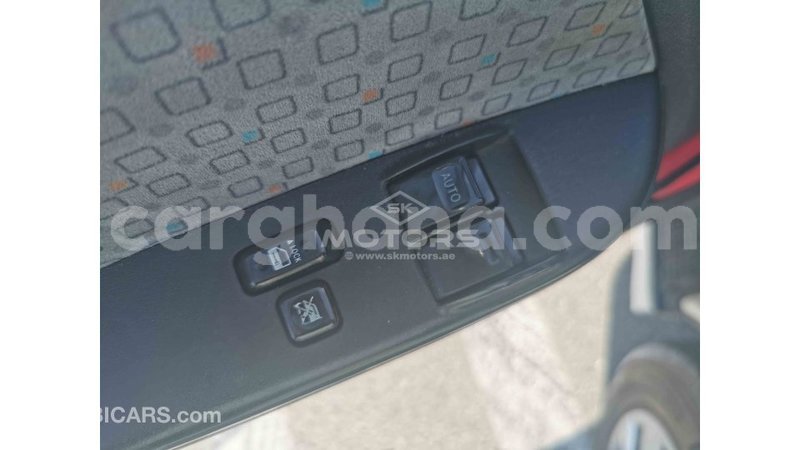 Big with watermark toyota hiace ashanti import dubai 39067