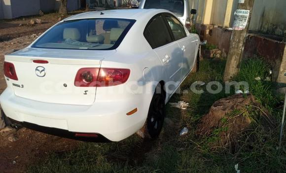 Ra Àlòkù Mazda Mazda 3 funfun Ọkọ̀ in Accra ni Greater Accra Ra Àlòkù Mazda Mazda 3 funfun Ọkọ̀ in Accra ni Greater Accra