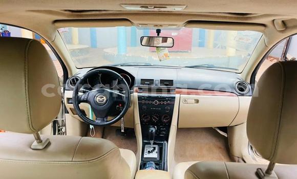 Ra Àlòkù Mazda Mazda 3 funfun Ọkọ̀ in Accra ni Greater Accra Ra Àlòkù Mazda Mazda 3 funfun Ọkọ̀ in Accra ni Greater Accra