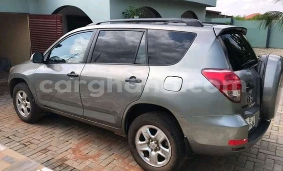 Ra Àlòkù Toyota RAV4 Miiran Ọkọ̀ in Accra ni Greater Accra Ra Àlòkù Toyota RAV4 Miiran Ọkọ̀ in Accra ni Greater Accra
