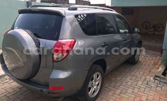 Ra Àlòkù Toyota RAV4 Miiran Ọkọ̀ in Accra ni Greater Accra Ra Àlòkù Toyota RAV4 Miiran Ọkọ̀ in Accra ni Greater Accra