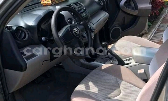 Ra Àlòkù Toyota RAV4 Miiran Ọkọ̀ in Accra ni Greater Accra Ra Àlòkù Toyota RAV4 Miiran Ọkọ̀ in Accra ni Greater Accra