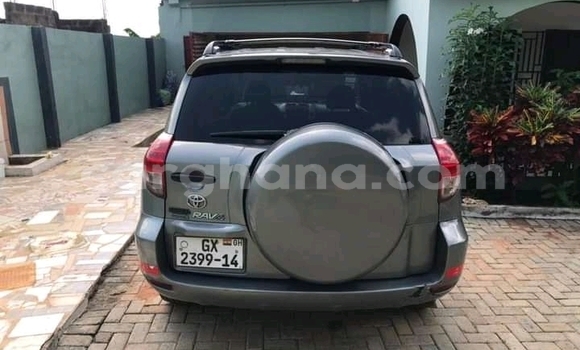 Ra Àlòkù Toyota RAV4 Miiran Ọkọ̀ in Accra ni Greater Accra Ra Àlòkù Toyota RAV4 Miiran Ọkọ̀ in Accra ni Greater Accra