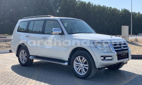 Sayi Imported Mitsubishi Pajero White Mota in Import - Dubai a Ashanti Sayi Imported Mitsubishi Pajero White Mota in Import - Dubai a Ashanti