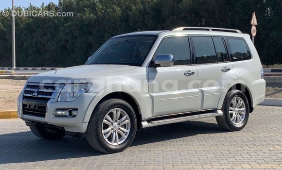 Sayi Imported Mitsubishi Pajero White Mota in Import - Dubai a Ashanti Sayi Imported Mitsubishi Pajero White Mota in Import - Dubai a Ashanti