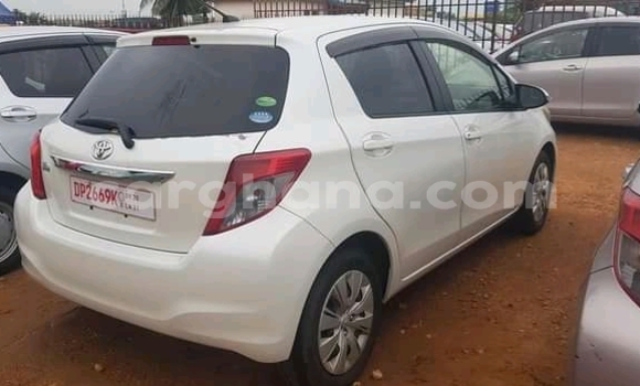 Ra Àlòkù Toyota Vitz Silver Ọkọ̀ in Accra ni Greater Accra Ra Àlòkù Toyota Vitz Silver Ọkọ̀ in Accra ni Greater Accra