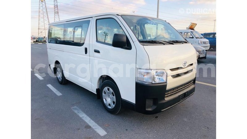 Big with watermark toyota hiace ashanti import dubai 39144