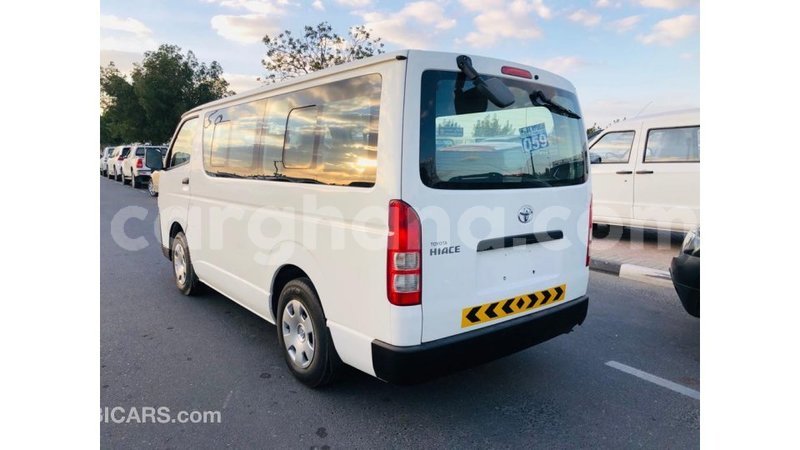 Big with watermark toyota hiace ashanti import dubai 39144