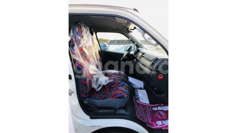 Big with watermark toyota hiace ashanti import dubai 39144