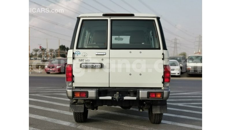 Big with watermark toyota land cruiser ashanti import dubai 39148