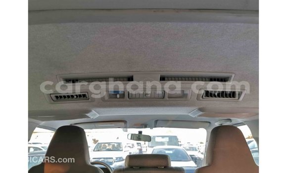 Ra Imported Toyota Hiace funfun Ọkọ̀ in Import - Dubai ni Ashanti Ra Imported Toyota Hiace funfun Ọkọ̀ in Import - Dubai ni Ashanti