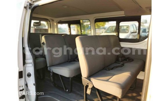 Ra Imported Toyota Hiace funfun Ọkọ̀ in Import - Dubai ni Ashanti Ra Imported Toyota Hiace funfun Ọkọ̀ in Import - Dubai ni Ashanti