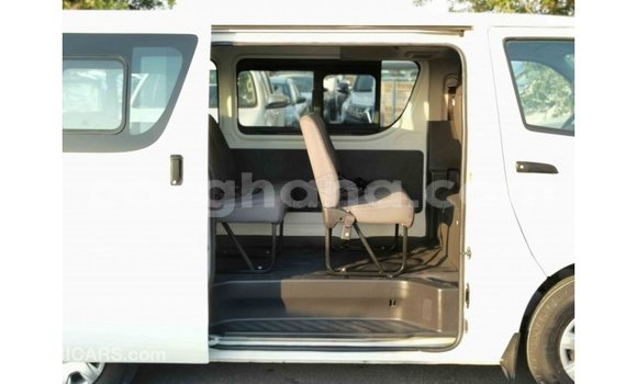 Ra Imported Toyota Hiace funfun Ọkọ̀ in Import - Dubai ni Ashanti Ra Imported Toyota Hiace funfun Ọkọ̀ in Import - Dubai ni Ashanti
