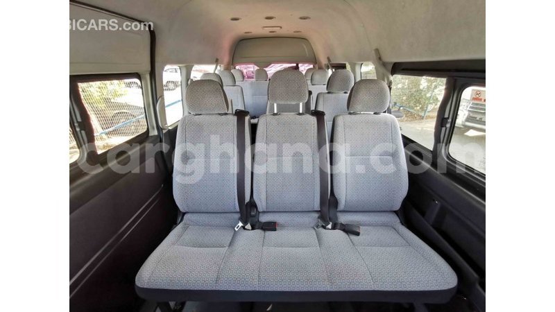 Big with watermark toyota hiace ashanti import dubai 39157