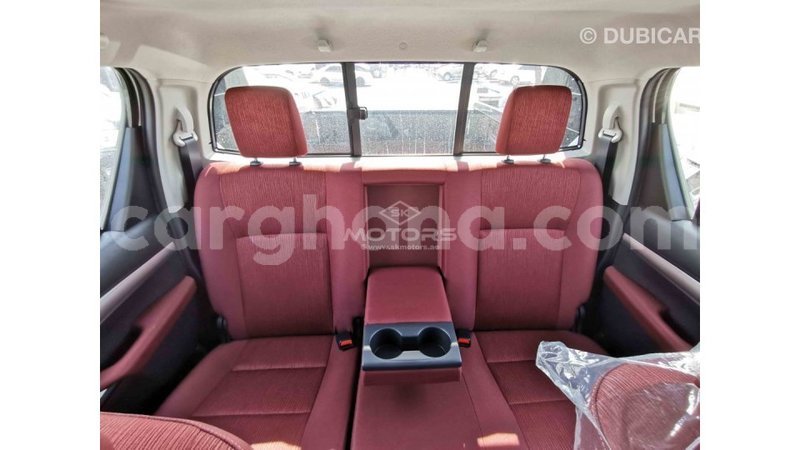 Big with watermark toyota hiace ashanti import dubai 39158