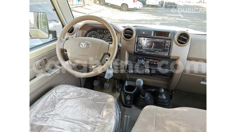 Big with watermark toyota land cruiser ashanti import dubai 39159