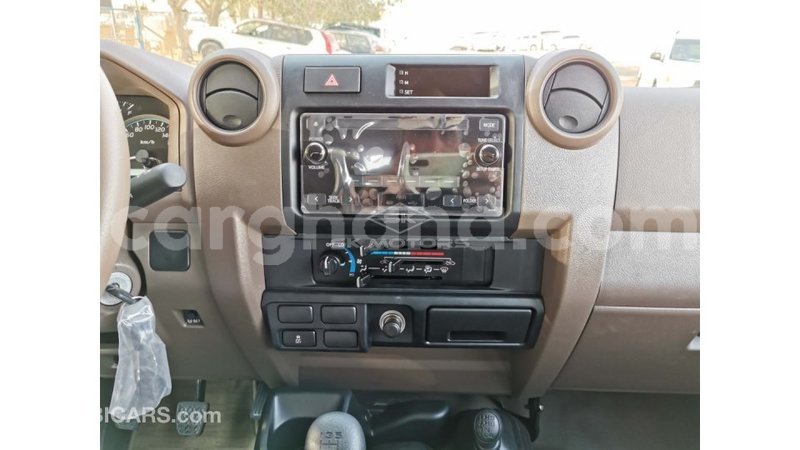 Big with watermark toyota land cruiser ashanti import dubai 39159