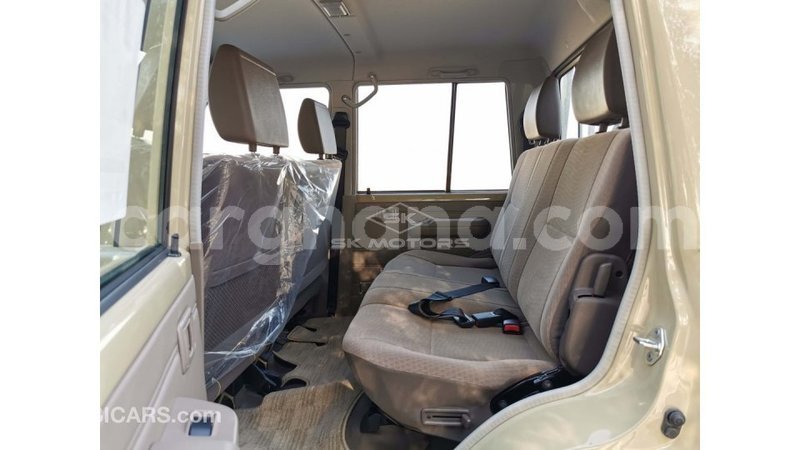 Big with watermark toyota land cruiser ashanti import dubai 39159