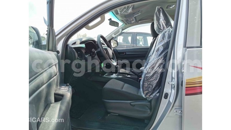 Big with watermark toyota hiace ashanti import dubai 39161