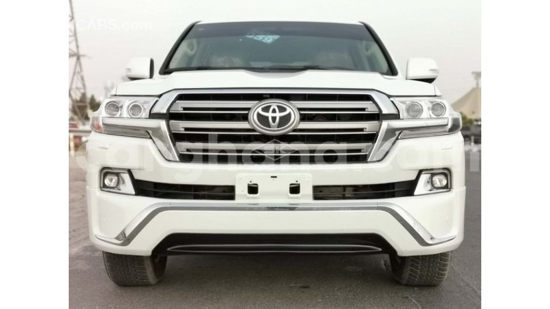 Big with watermark toyota land cruiser ashanti import dubai 39167