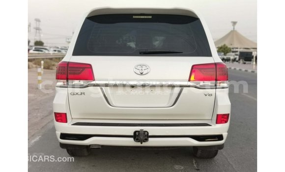 Buy Import Toyota Land Cruiser White Car in Import - Dubai in Ashanti Buy Import Toyota Land Cruiser White Car in Import - Dubai in Ashanti