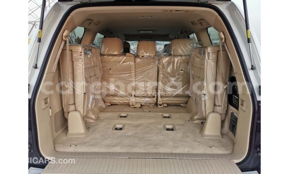 Buy Import Toyota Land Cruiser White Car in Import - Dubai in Ashanti Buy Import Toyota Land Cruiser White Car in Import - Dubai in Ashanti