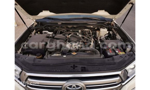 Buy Import Toyota Land Cruiser White Car in Import - Dubai in Ashanti Buy Import Toyota Land Cruiser White Car in Import - Dubai in Ashanti