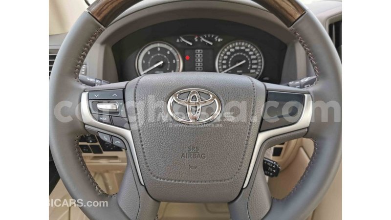 Big with watermark toyota land cruiser ashanti import dubai 39168