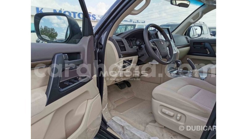 Big with watermark toyota land cruiser ashanti import dubai 39168