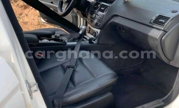 Buy Used Mercedes‒Benz 300–Series White Car in Accra in Greater Accra Buy Used Mercedes‒Benz 300–Series White Car in Accra in Greater Accra