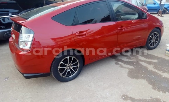 Ra Àlòkù Toyota Prius Red Ọkọ̀ in Begoro ni Oorun Ra Àlòkù Toyota Prius Red Ọkọ̀ in Begoro ni Oorun