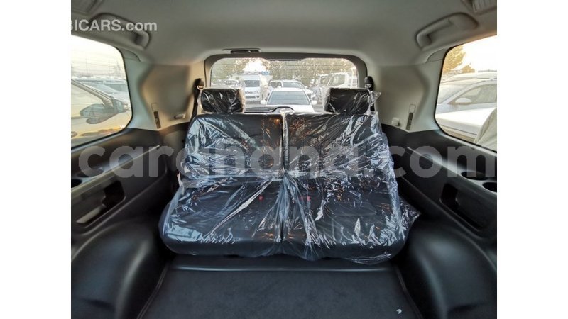 Big with watermark toyota land cruiser ashanti import dubai 39203