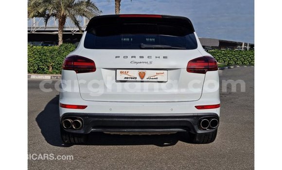 Sayi Imported Porsche Cayenne White Mota in Import - Dubai a Ashanti Sayi Imported Porsche Cayenne White Mota in Import - Dubai a Ashanti